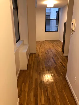 Rented by City Connections Realty | media 2