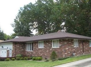 4804 Rollingview Dr, Seven Hills, OH 44131