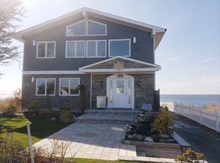 120 Grandview Dr, Shirley, NY 11967