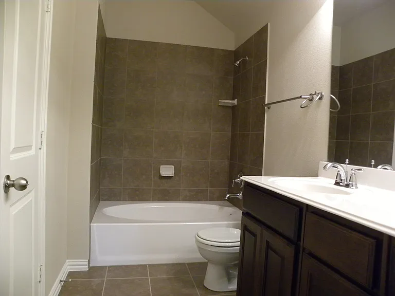 4664 Perthshire Ct — Photo 21