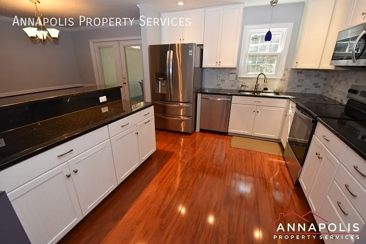 364 Ellenham Ct — Photo 5