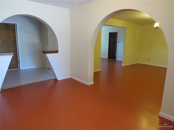 3rd image of 1723 W Gastel Cir