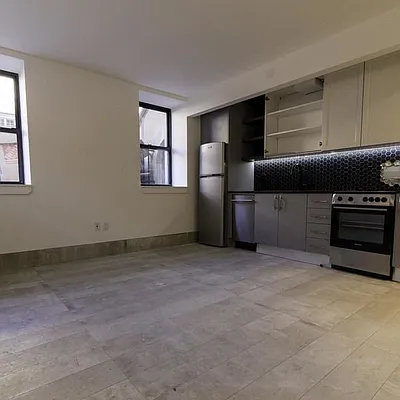 Rented by Nooklyn NYC LLC | media 31