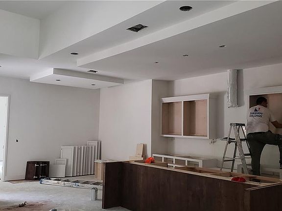 2nd image of 702 Rolling Green Dr