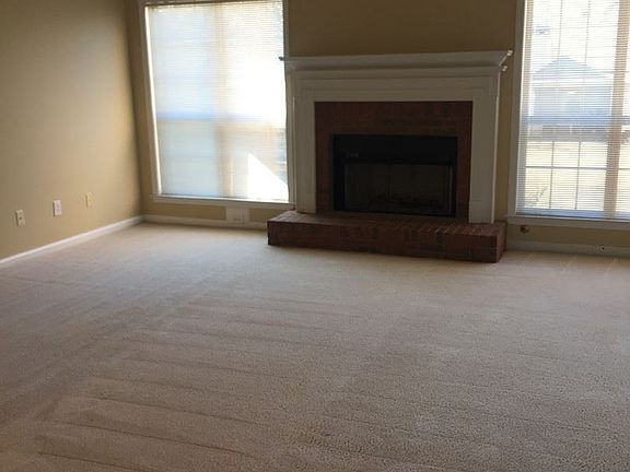 4th image of 100 Whitehall Pl