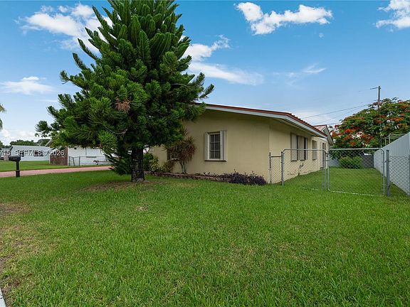 4th image of 10315 SW 200th St