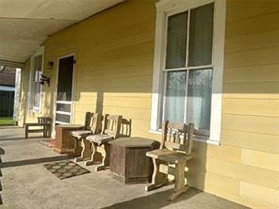 4th image of 104 Victoria #El