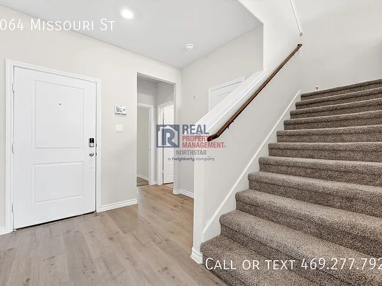 2064 Missouri St — Photo 15