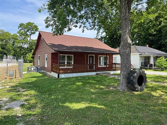 4th image of 512 Hopkinsville St
