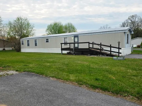 1024 Warm Spring Rd Trailer 88, Chambersburg, PA 17202
