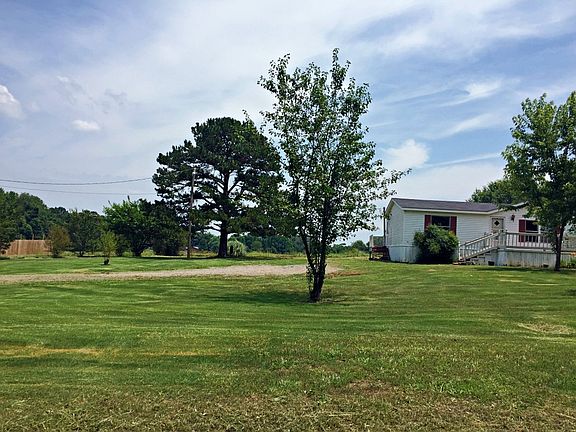3rd image of 10086 Powell Ln