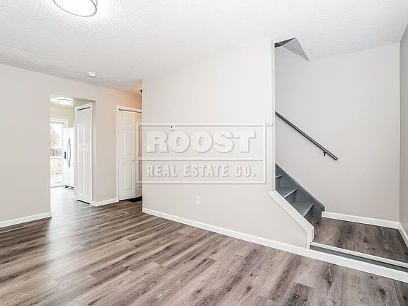 3rd image of 1764 Brookfield Sq N