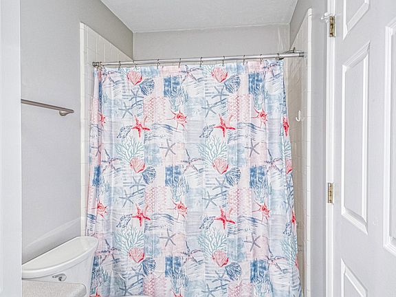 5th image of 2446 Ryan Pl APT 1-A