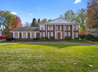 1135 Hickory Hill Dr, Rochester Hills, MI