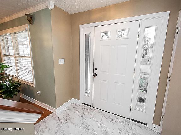 4th image of 9504 River Trail Dr