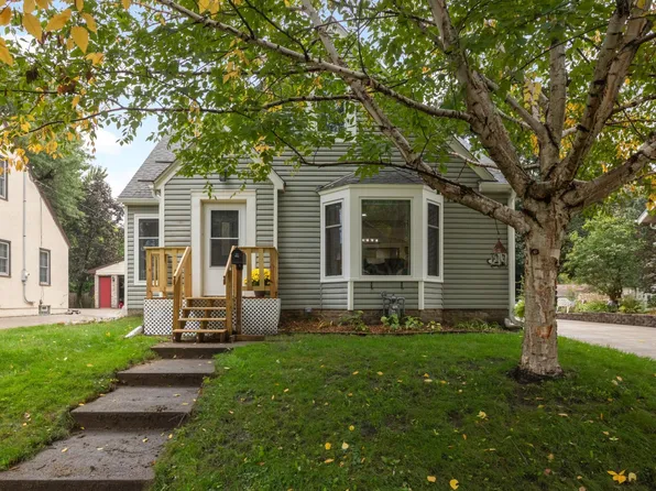 1154 Cherokee Ave, West Saint Paul, MN 55118