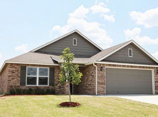 1390 W Ross Ave, Sapulpa, OK 74066