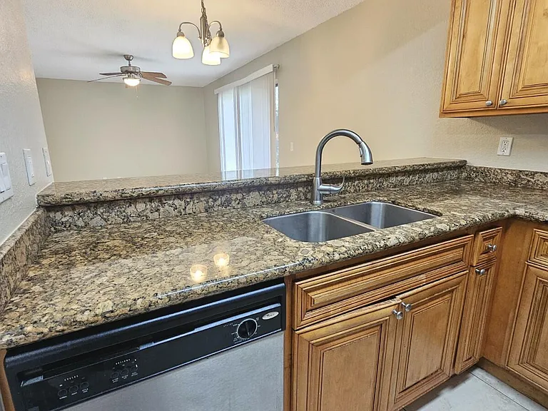 1561 Windorah Way #A — Photo 5