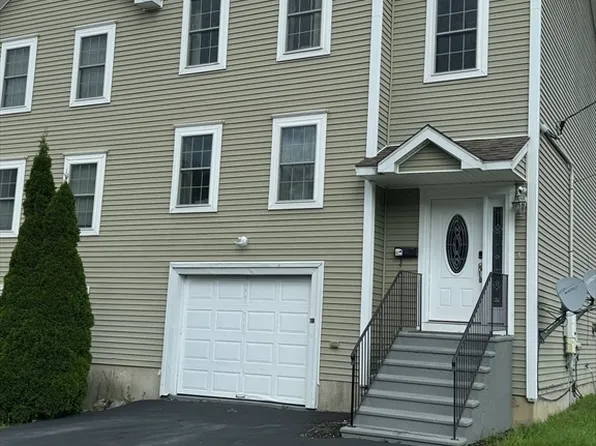 1-1 Ockway St #B, Worcester, MA 01604