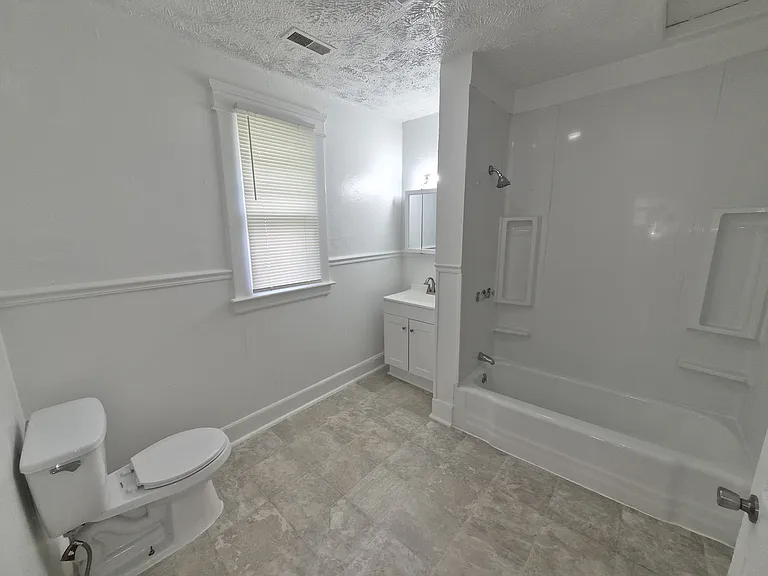 113 Delaware Ave — Photo 18