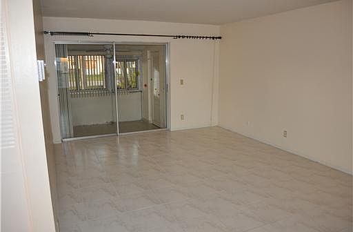 3rd image of 2803 Crosley Dr W APT J