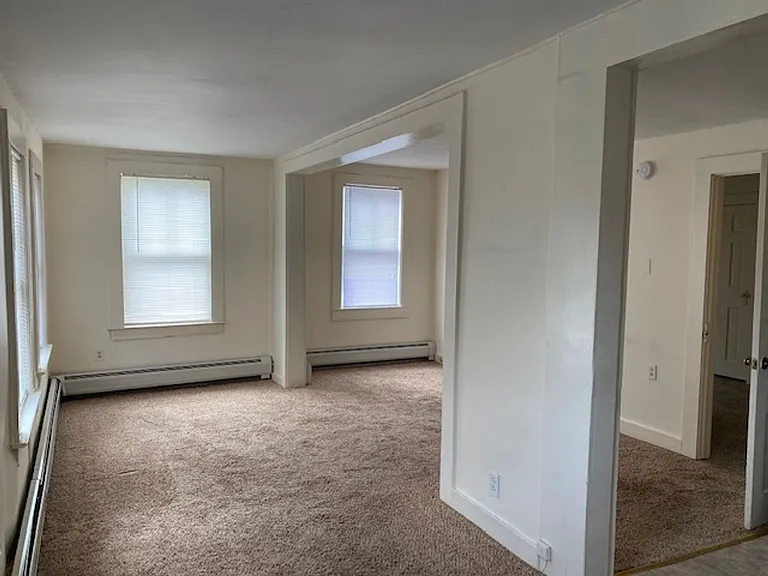 38 Railroad St — Photo 10