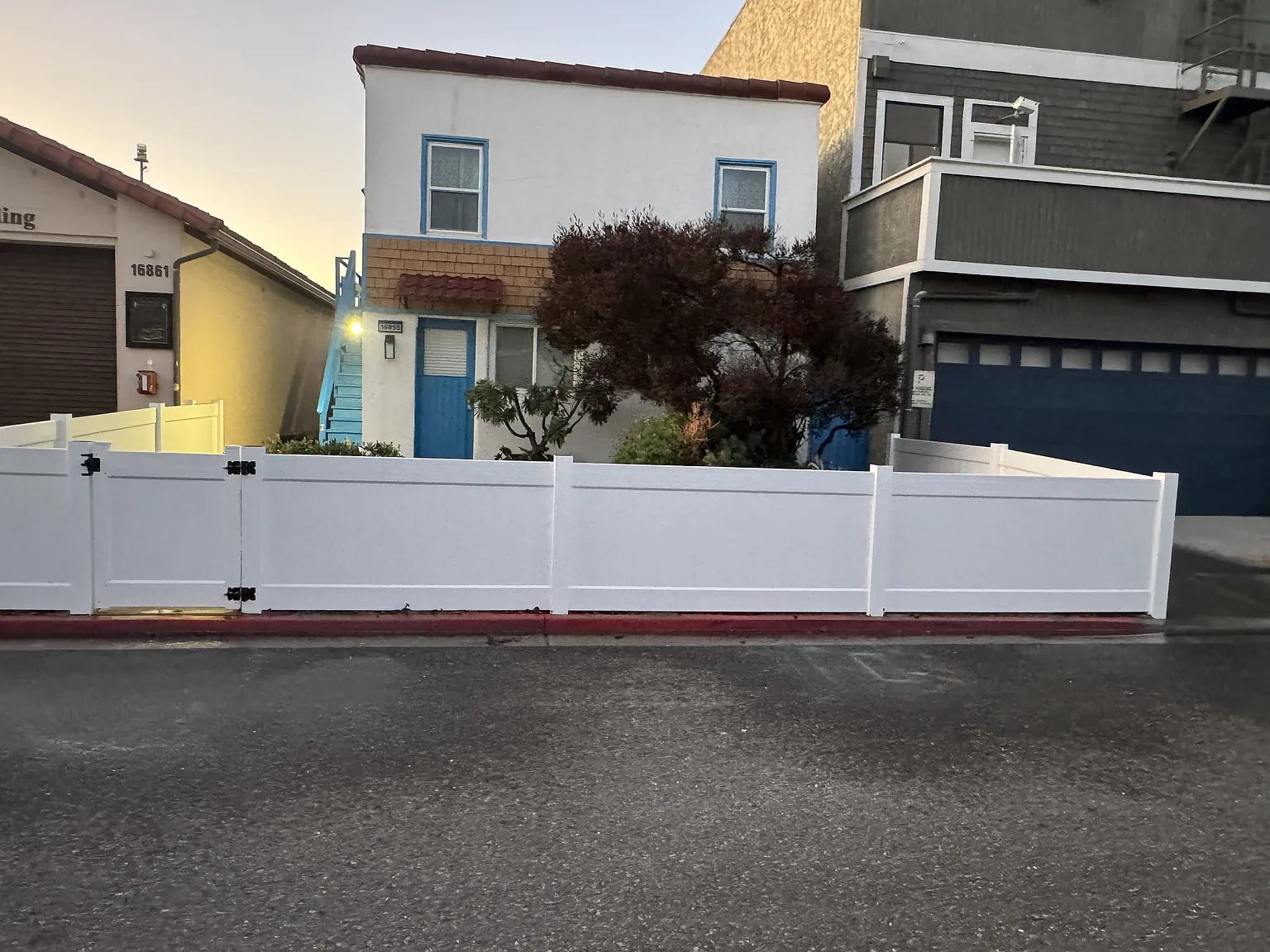 16855 12th St — Photo 3