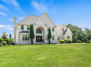 385 Scott Rd, Cumberland, RI 02864
