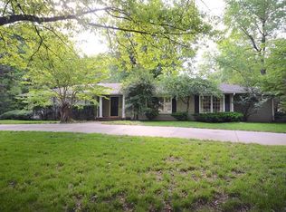 3007 Tomahawk Rd, Mission Hills, KS 66208