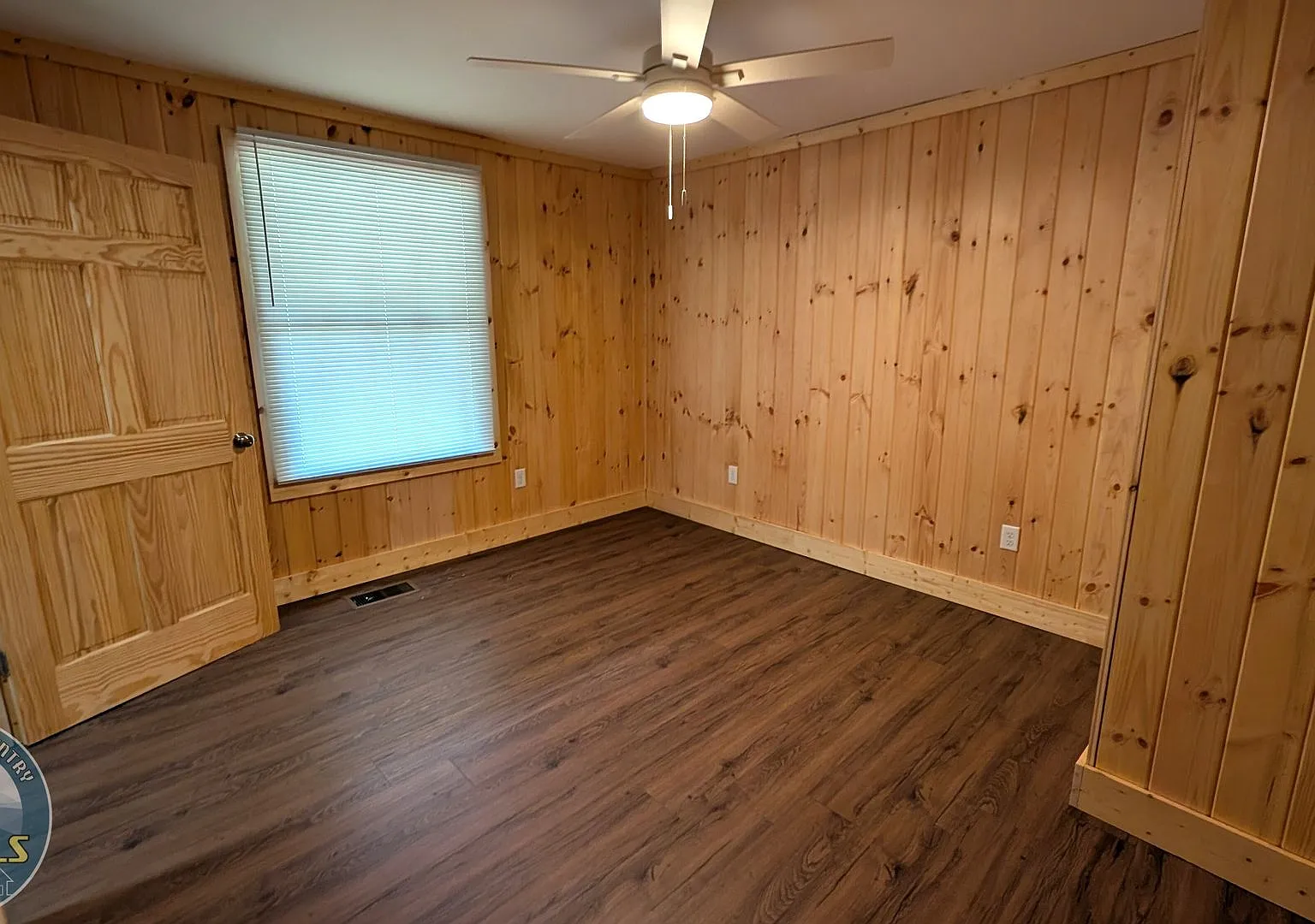 Available Now: House on AppleCart Stop! — Photo 4