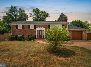 5735 Buckhaven Ct, Alexandria, VA 22315