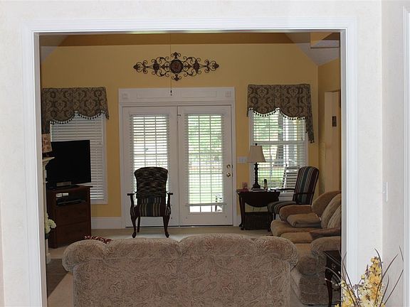 4th image of 1312 Oak Hill Dr