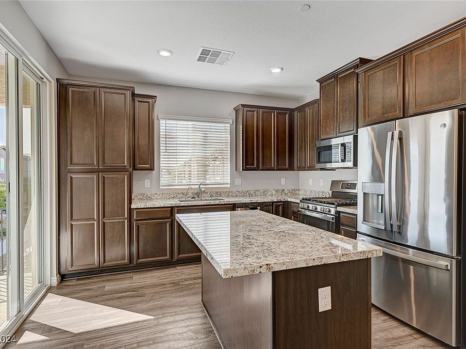 1st image of 20 Barbara Ln #19