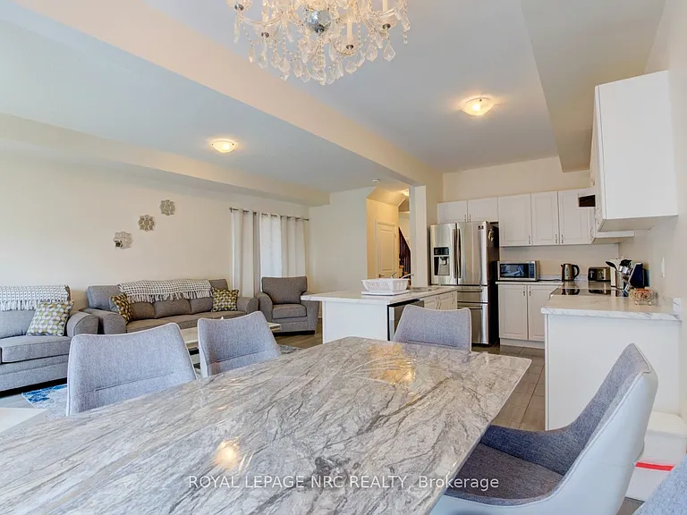 4901 Pettit Ave — Photo 5