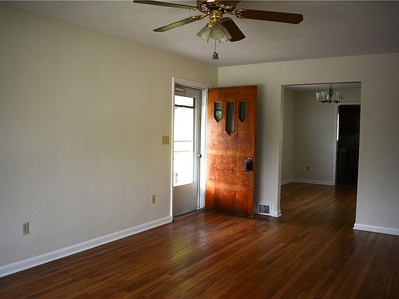 4th image of 6184 Leechburg Rd