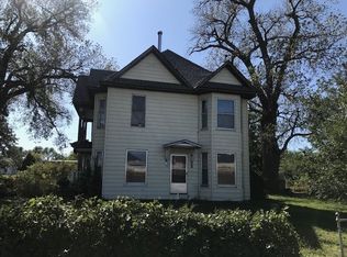 102 S Cedar St, Maxwell, NE 69151