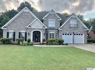 3217 Sweetbriar Rd SW, Decatur, AL 35603