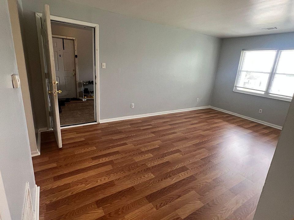Entrance living room