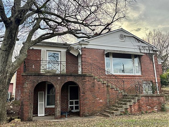 2nd image of 508 E Jefferson Ave