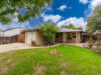 1135 E Lansing Way, Fresno, CA, 93704