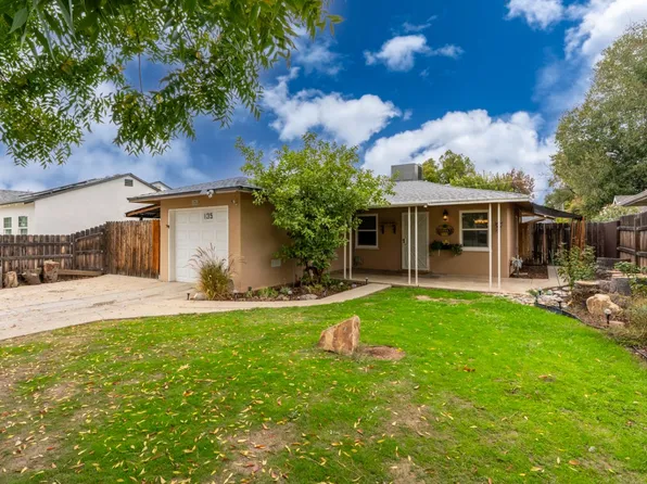 1135 E Lansing Way, Fresno, CA 93704
