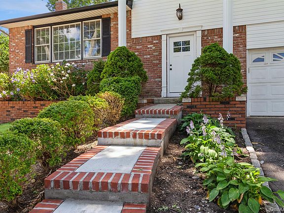 4th image of 18 Linden Street
