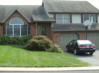 5 Sunrise Ln, Reinholds, PA 17569