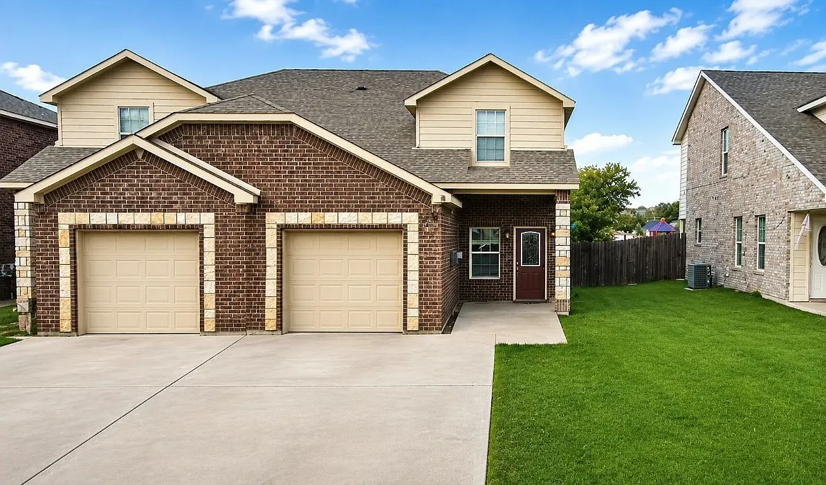 Spacious 4 Bed, 2.5 Bath Townhouse in Princeton, TX - Available 8/15 - $1,700 — Photo 1