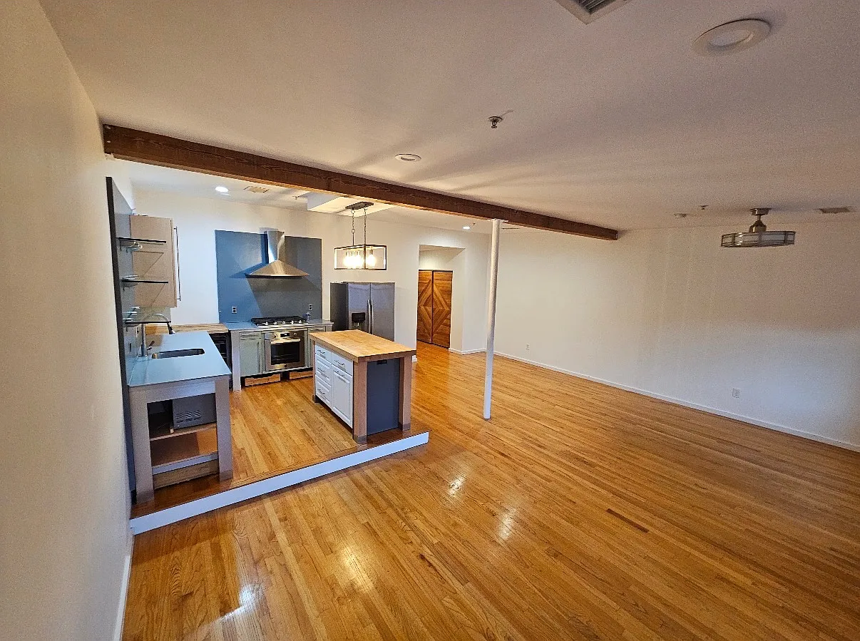 Studio, 760 sqft, $2,250 — Photo 4