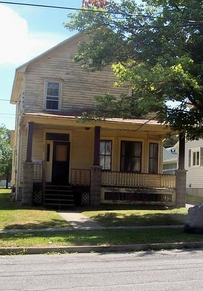 2nd image of 327 Walnut St