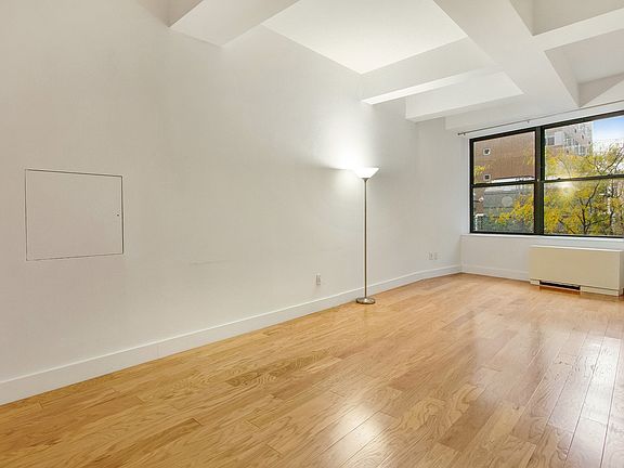3rd image of 99 John St #601A