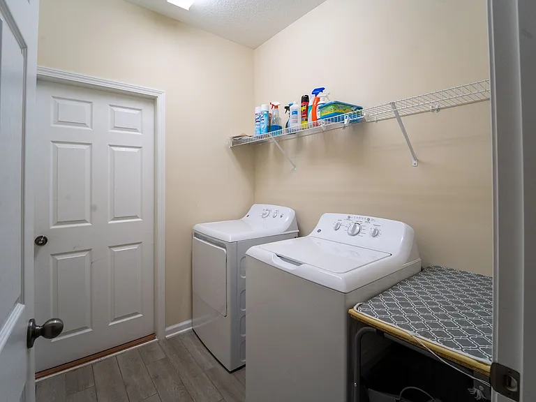 543 Aventurine Ave — Photo 15