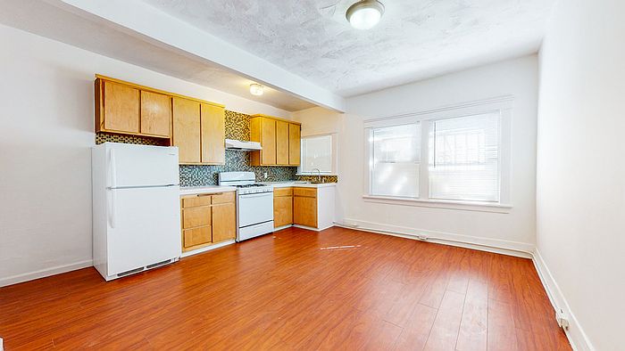 1st image of 26 Westminster Ave APT 5