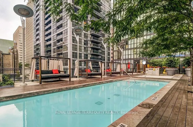 110 Charles St E #2710 — Photo 21